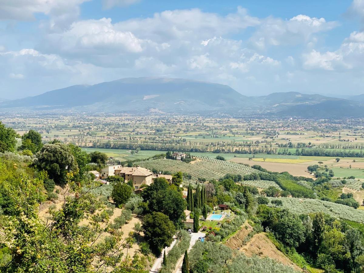 Agriturismo Casa Orsini Villa Montefalco Buitenkant foto